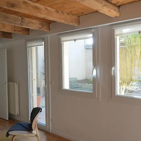 Townhouse With A Quiet Landscaped Courtyard Nancy